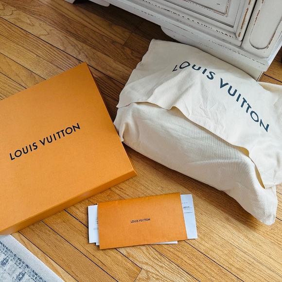 Authentic Louis Vuitton Damier Ebene Neverfull MM - Picture 10 of 12